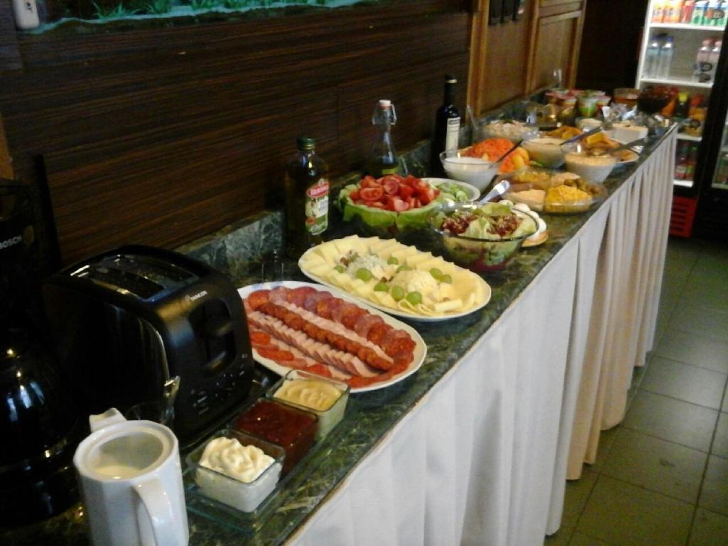 Hotel Omnibusz บูดาเปสต์ ภายนอก รูปภาพ