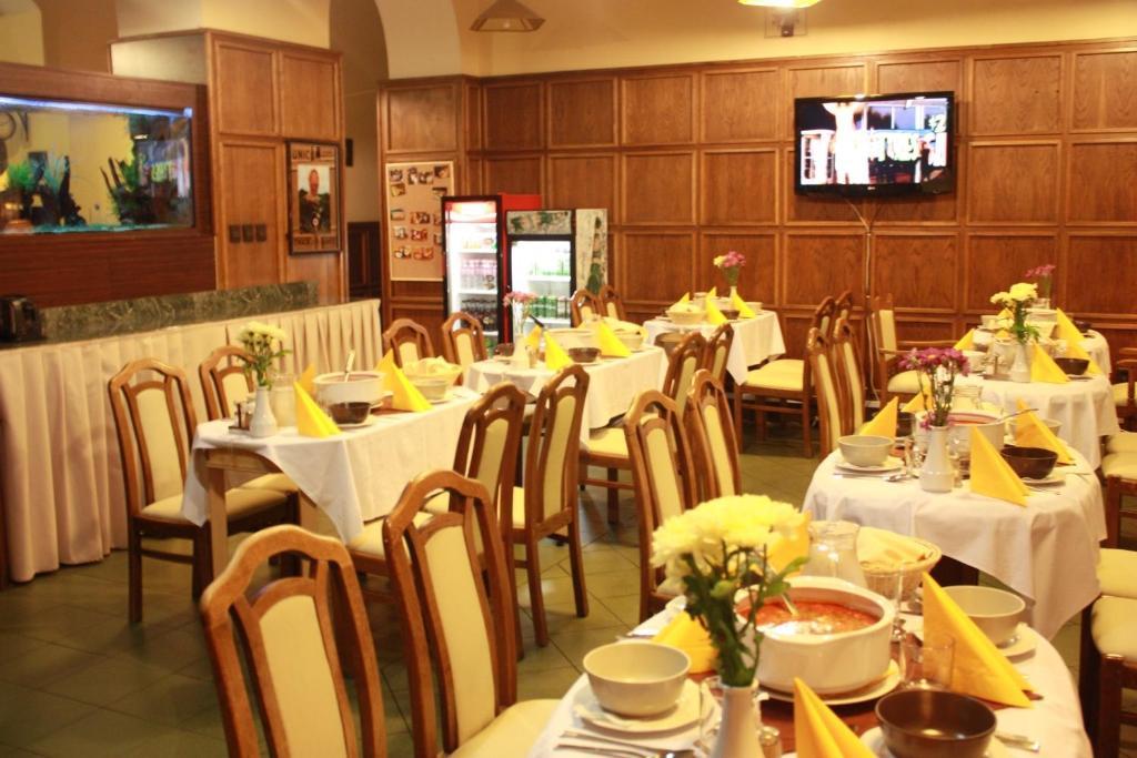 Hotel Omnibusz บูดาเปสต์ ภายนอก รูปภาพ