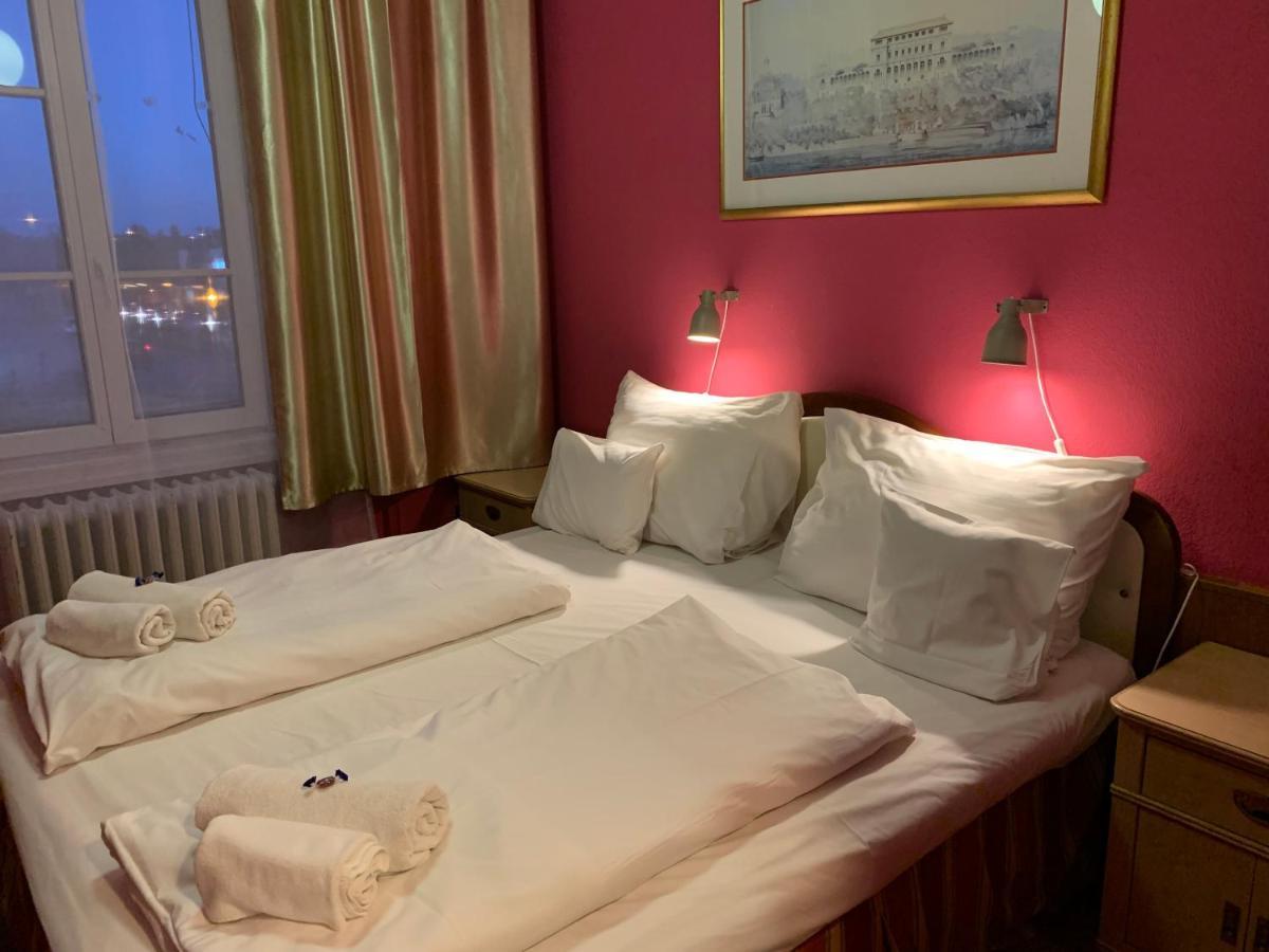 Hotel Omnibusz บูดาเปสต์ ภายนอก รูปภาพ