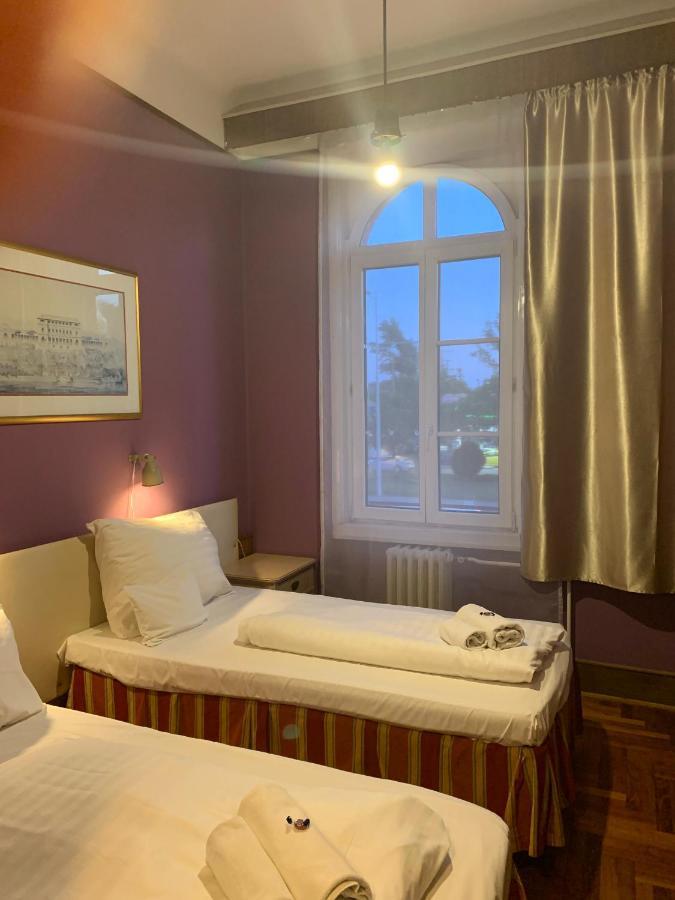Hotel Omnibusz บูดาเปสต์ ภายนอก รูปภาพ