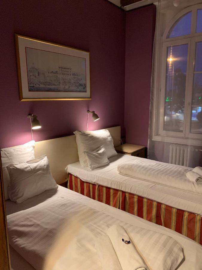 Hotel Omnibusz บูดาเปสต์ ภายนอก รูปภาพ