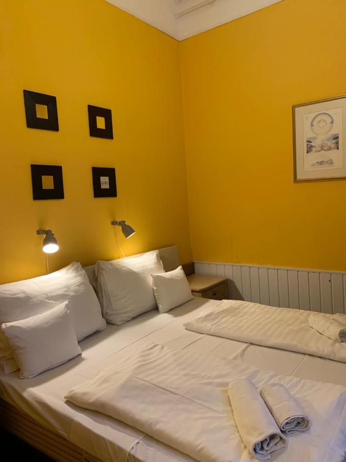 Hotel Omnibusz บูดาเปสต์ ภายนอก รูปภาพ
