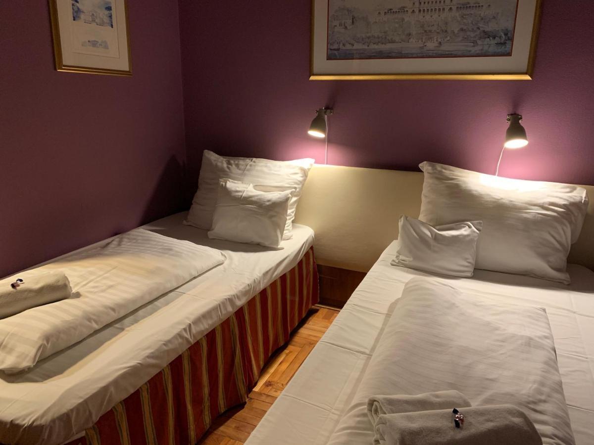 Hotel Omnibusz บูดาเปสต์ ภายนอก รูปภาพ
