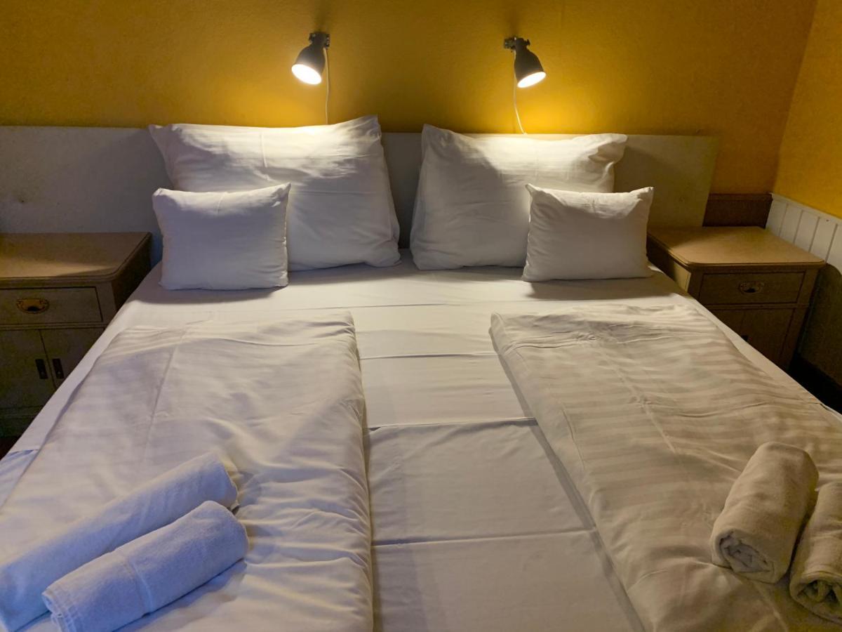 Hotel Omnibusz บูดาเปสต์ ภายนอก รูปภาพ